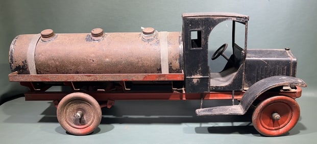 ANTIQUE WHITE METAL TANKER TRUCK