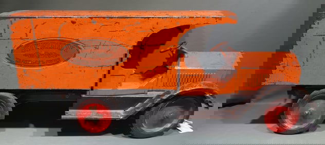 STURDITOY TRAVELING STORE PRESSED STEEL TOY TRUCK