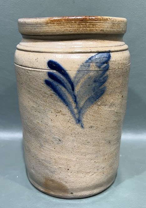 ANTIQUE BLUE DECORATED STONEWARE CROCK: 7" X 5"