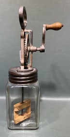GESQESCH GLASS BUTTER CHURN