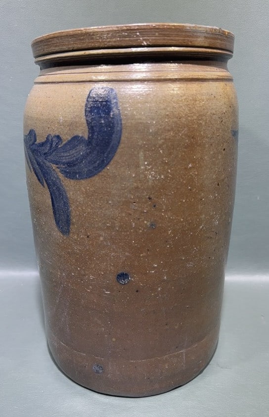 ANTIQUE BLUE DECORATED 2 GAL STONEWARE CROCK: 12" X 7-1/4"