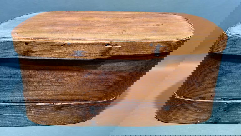 ANTIQUE OVAL BENTWOOD PANTRY BOX: 16-1/2" X 7"