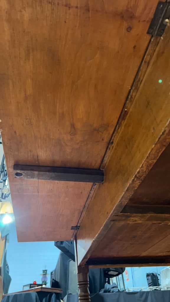 ANTIQUE PINE SINGLE DROP LEAF KITCHEN TABLE - 11