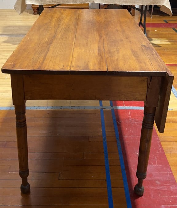 ANTIQUE PINE SINGLE DROP LEAF KITCHEN TABLE - 7