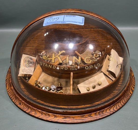 KING COLLAR, COLLAR BUTTON DISPLAY CASE (1 of 4)