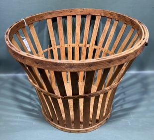 ANTIQUE BENTWOOD BASKET (1 BROKEN SLAT)