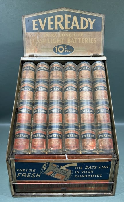 EVEREADY EXTRA LONG LIFE BATTERY METAL DISPLAY: 16" X 9" X 11"