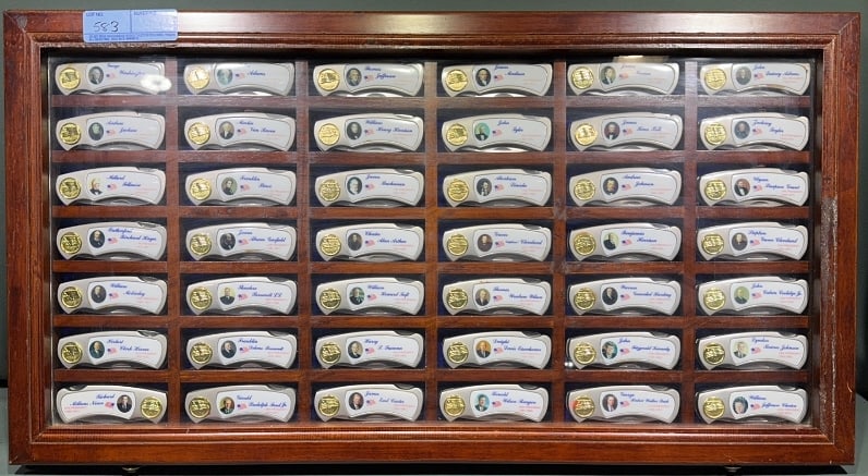 SET OF 42 US PRESIDENTAL POCKET KNIVES IN CASE (1 of 4)