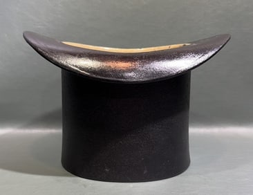 ANTIQUE CAST IRON PORCELAIN LINED TOP HAT SPITTOON