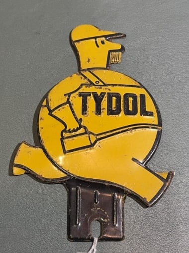TYDOL OIL "RUNNING MAN" ADVERTISING LICENSE PLATE (1 of 2)