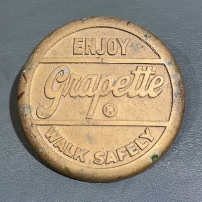 GRAPETTE BRASS SIDEWALK MARKER: 3 3/4" DIAMETER