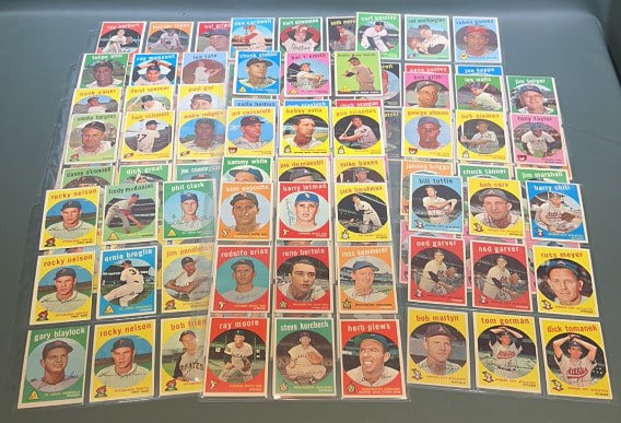 131 1959 TOPPS BASEBALL CARDS (1 of 8)