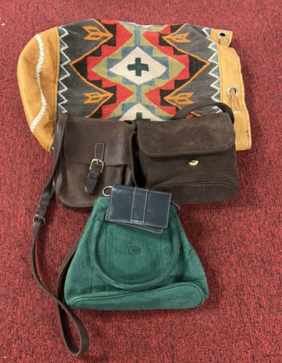 5 LEATHER PURSES & WALLET INCLUDING COACH (1 of 7)