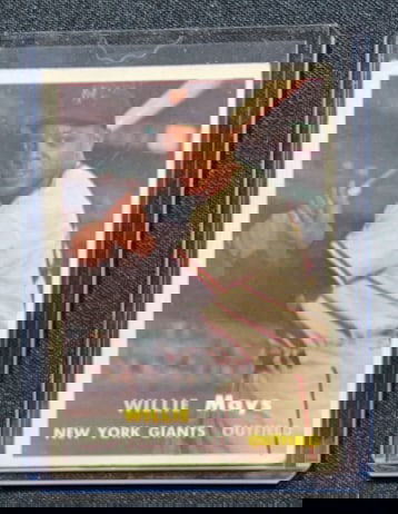 1957 TOPPS WILLIE MAYS 10 BASEBALL CARD (1 of 2)