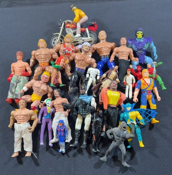 (28) VINTAGE ACTION FIGURES INCLUDING HE-MAN (1 of 5)