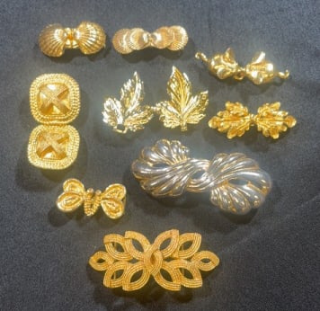 (9) MIMI DI N GOLD TONE BELT BUCKLES: ~