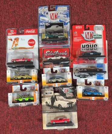 (10) M2 DIECAST FORD MUSTAND TOY CARS (1 of 4)