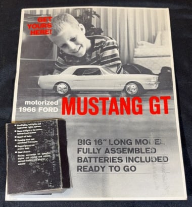 VINTAGE MOTORIZeD 1966 FORD MUSTANG GT SIGN (1 of 2)
