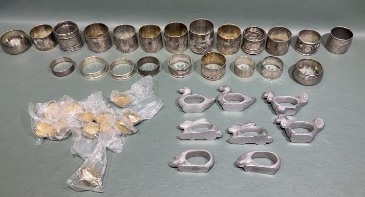 BOX OF VARIOUS NAPKIN RINGS (1 of 6)