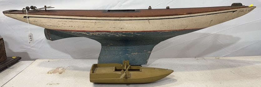 ANTIQUE POND BOAT & SMALL HUNTING BOAT (1 of 7)