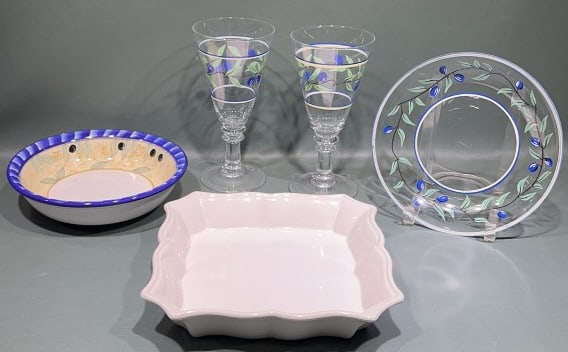 WEDGEWOOD HAND PAINTED PLATES & STEMWARE & BOWLS (1 of 9)