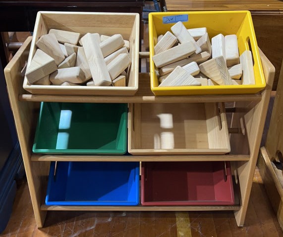 CHILD'S TOY RACK (1 of 3)