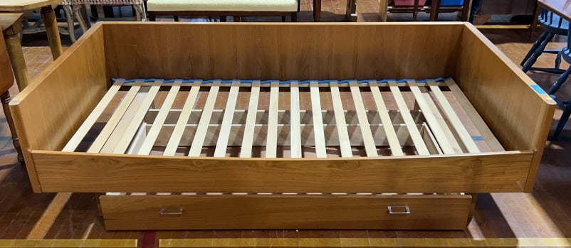 MCM W & B MOBLER DANISH ROSEWOOD DAY BED (1 of 3)