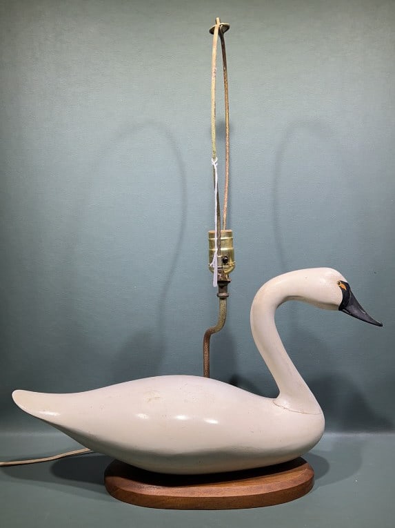 MADISON MITCHELL SWAN LAMP (1 of 4)