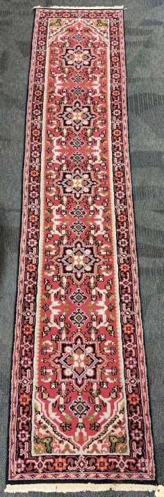 ORIENTAL RUNNER RUG (1 of 4)
