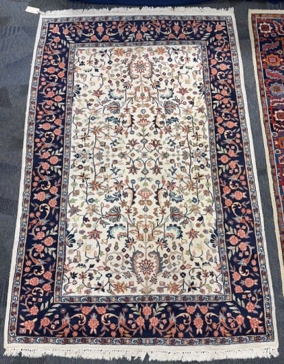 HANDMADE ORIENTAL AREA RUG (1 of 4)
