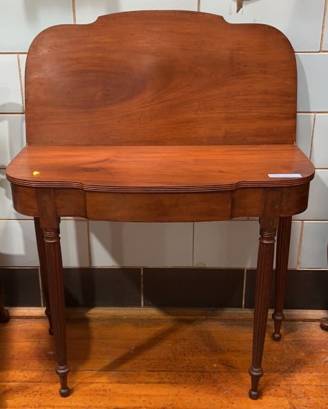 ANTIQUE MAHOGANY LIFTTOP GAME TABLE REEDED LEGS (1 of 4)