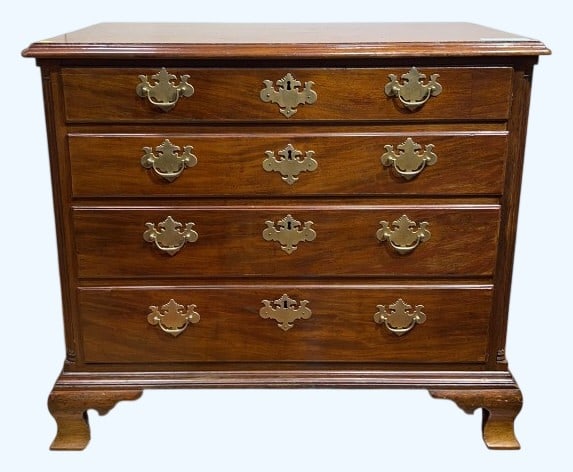 ANTIQUE MAHOGANY CHIPPENDALE CHEST W/ 1/4 COLUMNS (1 of 9)