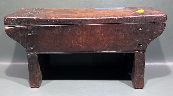 ANTIQUE COUNTRY MORTISED BENCH (1 of 4)