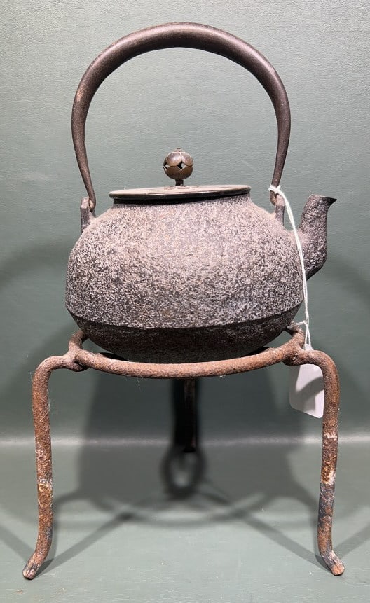 JAPANESE CAST IRON TETSUBIN TEAPOT & STAND: 7" TALL WITH HANDLE UP STAND IS 5-1/2" TALL & 8" WIDE