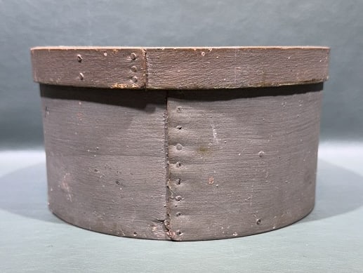 ANTIQUE PAINT DECORATED PANTRY BOX: 9-3/4" X 5"