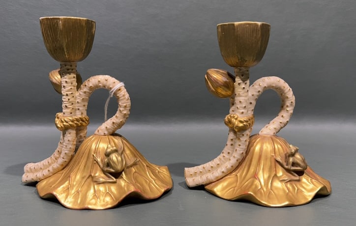 PAIR OF ROYAL WORCHESTER GOLD CANDLESTICK W/ FROGS (1 of 5)