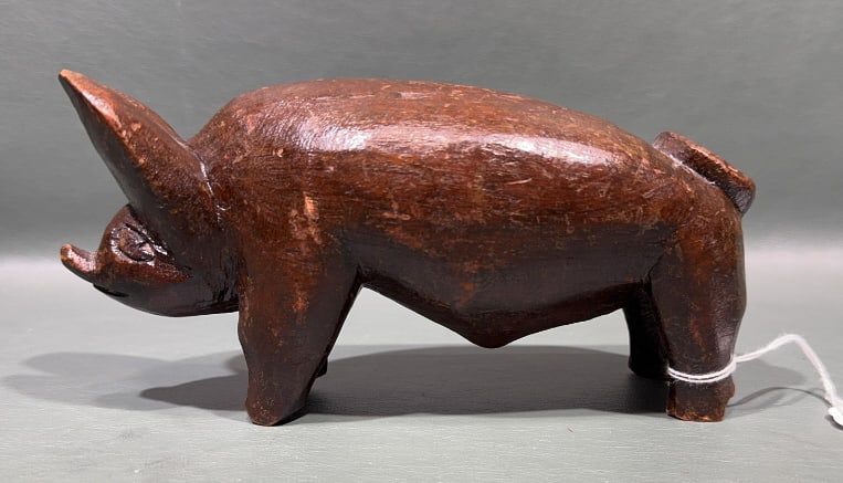 ANTIQUE CARVED WOODEN PIG (1 of 5)