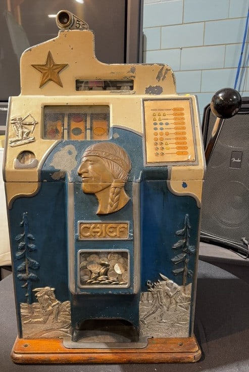 5 CENT JENNINGS ONE STAR CHIEF SLOT MACHINE - 3