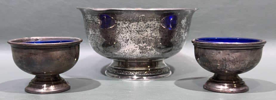 STERLING BOWL & 2 STERLING SALTS WITH BLUE INSERTS (1 of 2)