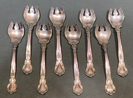8 GORHAM CHANTILLY STERLING ICE CREAM SPOONS (1 of 3)