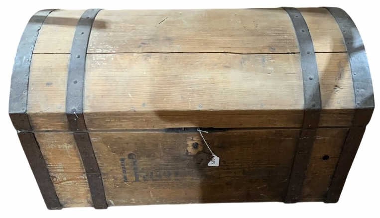 WOODEN DOME TOP TRUNK (1 of 3)