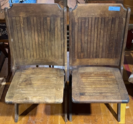 VINTAGE WOODEN SLATTED FOLDING BENCH (1 of 3)