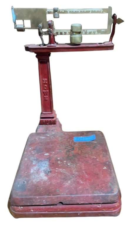 HOWE ANTIQUE STORE SCALE (1 of 3)
