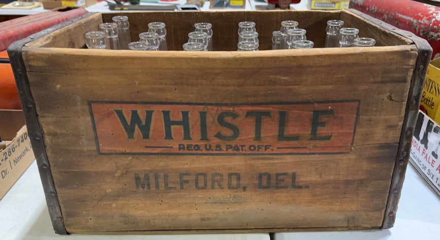 WHISTLE MILFORD DEL. ADVERTISING CRATE AND BOTTLES (1 of 4)