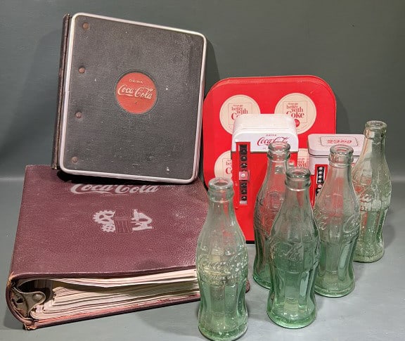 COCA-COLA MACHINE MANUAL & ADVERTISING LOT (1 of 7)