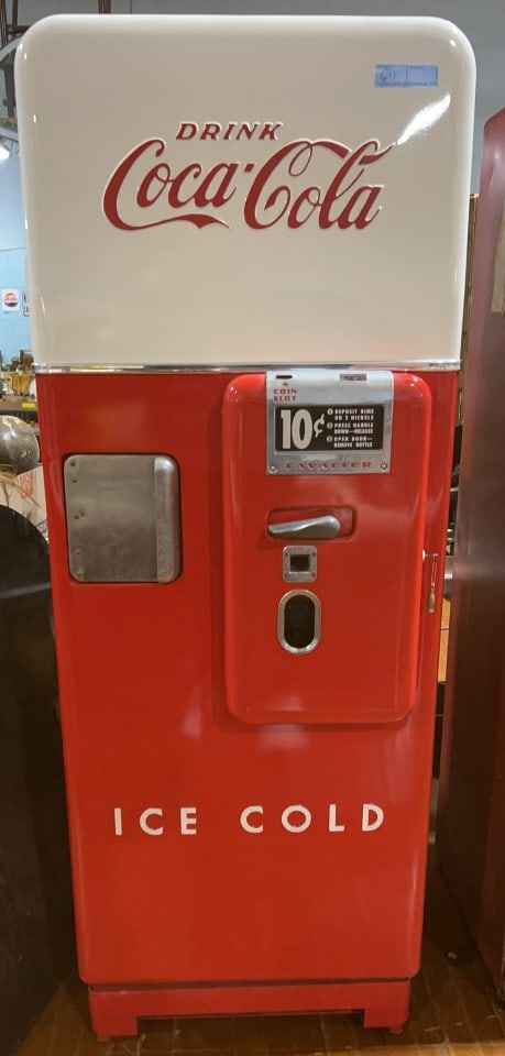 VINTAGE CAVALIER C-51 COCA - COLA VENDING MACHINE (1 of 4)