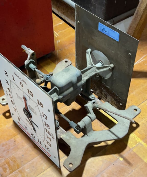 WAYNE MODEL 866 GAS PUMP CLOCK FACE - 3