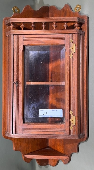 ANTIQUE WALNUT HANGING CORNER CABINET (1 of 6)