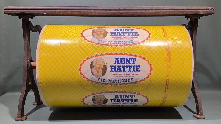 AUNT HATTIES BREAD PAPER IN STORE CUTTER (1 of 5)