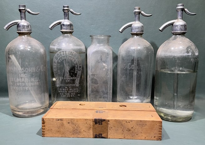 4 SELTZER BOTTLES & ADVERTISING LOT (1 of 6)
